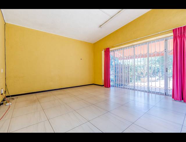 230M² OFFICE TO LET IN DUNKELD